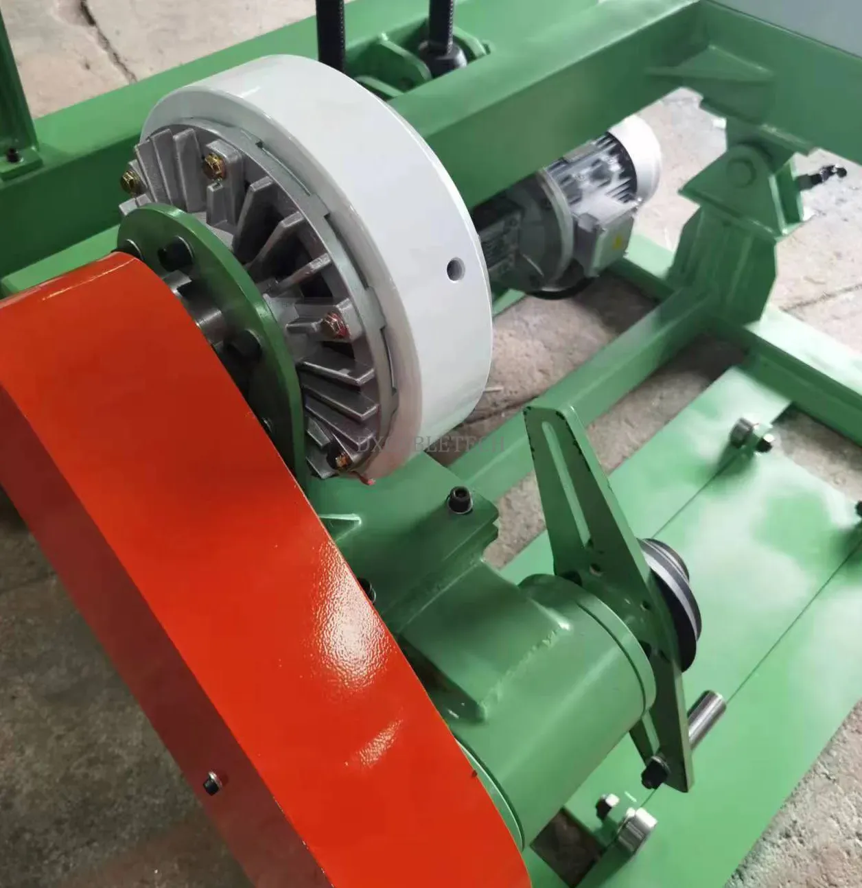 Professional Guide: How to Load Wire onto a Payoff Machine Efficiently and Safel