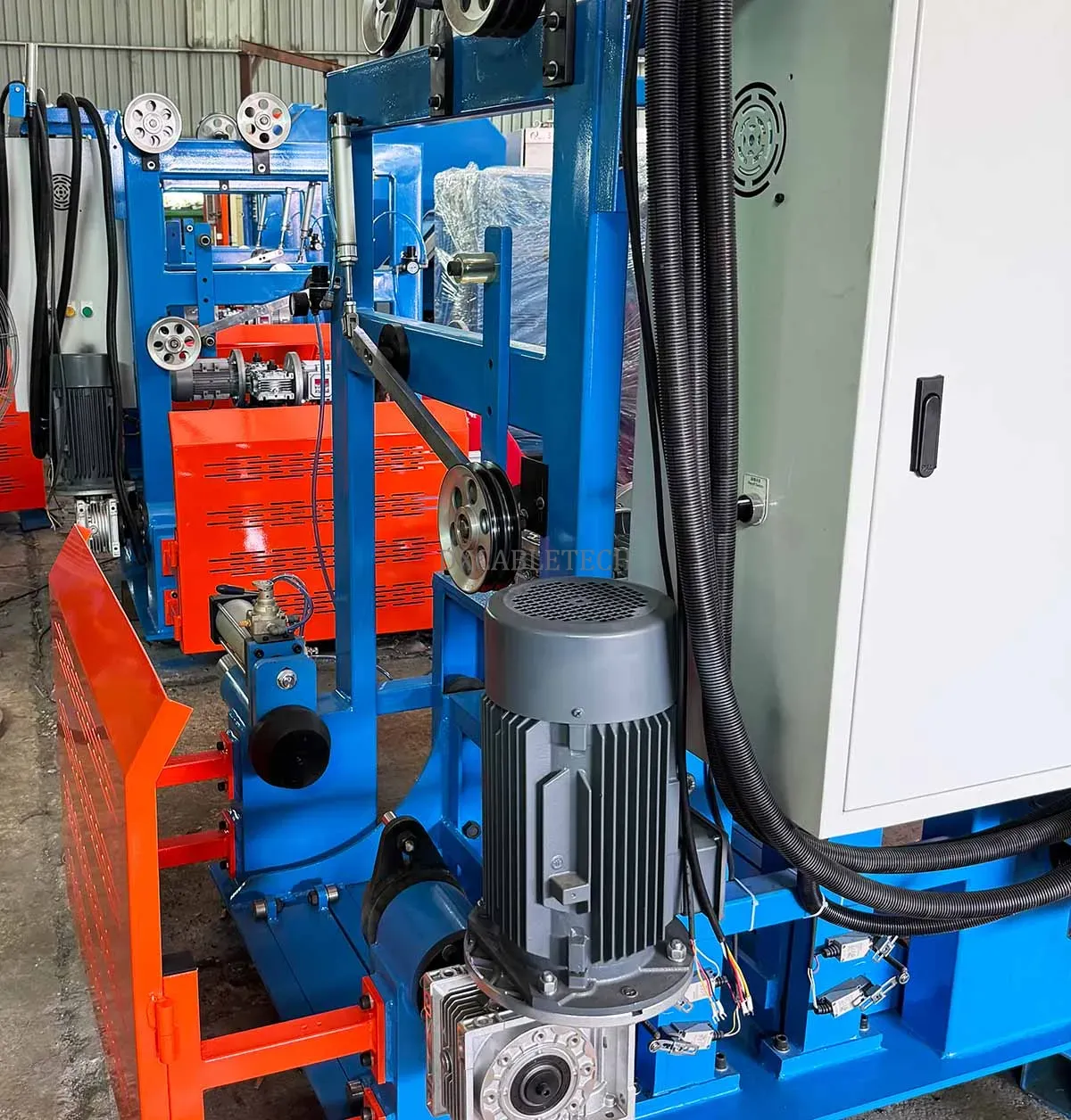 Automated Taping Machine vs Shaftless Payoff Machines第[1]张